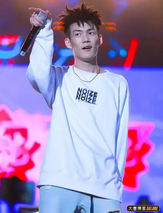 红花会贝贝剁指头截图被网友疯传,官方:现已出院 红花会贝贝剁指头截图被网友疯传,官方:现已出院