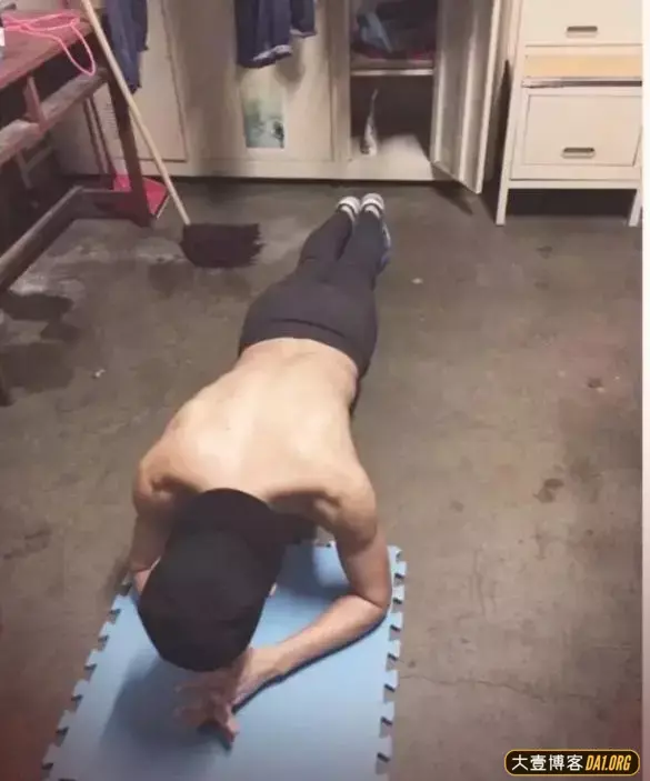 为什么雪藏陈泽希,陈泽希发生了什么事? 为什么雪藏陈泽希,陈泽希发生了什么事?