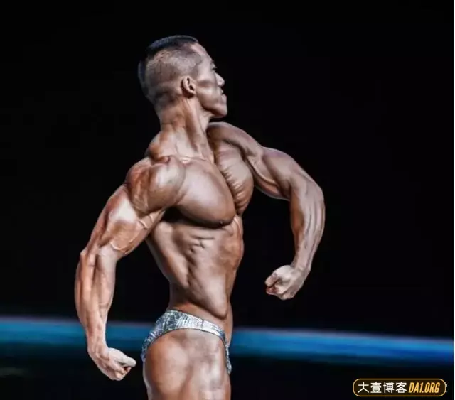 浙江健美冠军:弱者只有千难万难,而勇者则能披荆斩棘! 浙江健美冠军:弱者只有千难万难,而勇者则能披荆斩棘!