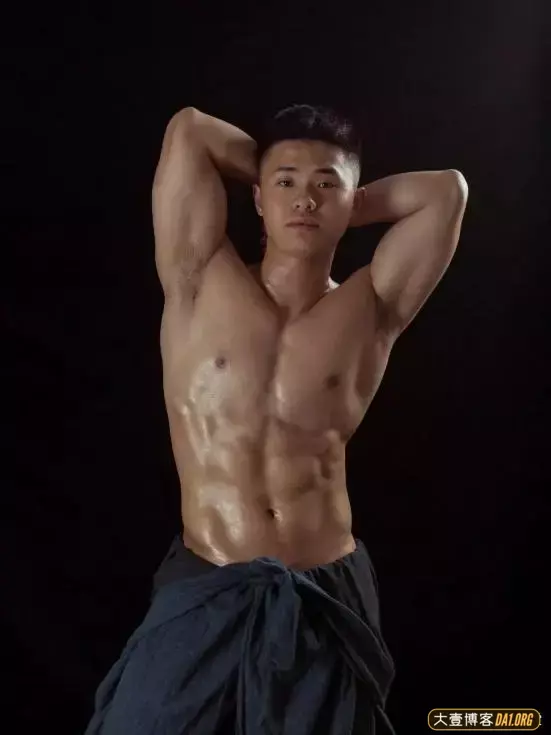 只要自信,没有什么可以阻碍你变得优秀! 只要自信,没有什么可以阻碍你变得优秀!