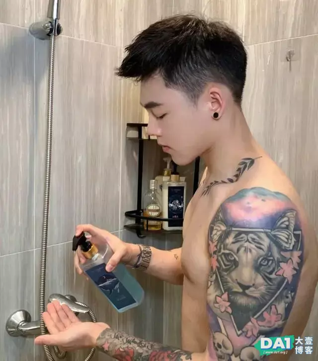 拥有清秀好看的外形,颜值酷帅型的体育毕业生,透着野性的小狼狗 拥有清秀好看的外形,颜值酷帅型的体育毕业生,透着野性的小狼狗