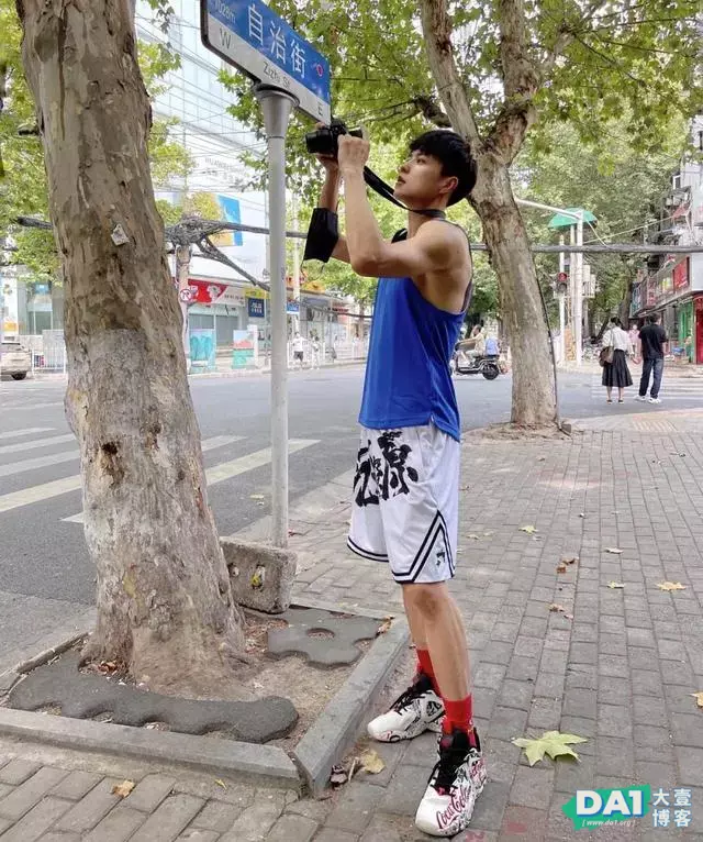 精瘦身材的阳光小狼狗,爱好旅游、摄影、健身的他,简单有魅力! 精瘦身材的阳光小狼狗,爱好旅游、摄影、健身的他,简单有魅力!