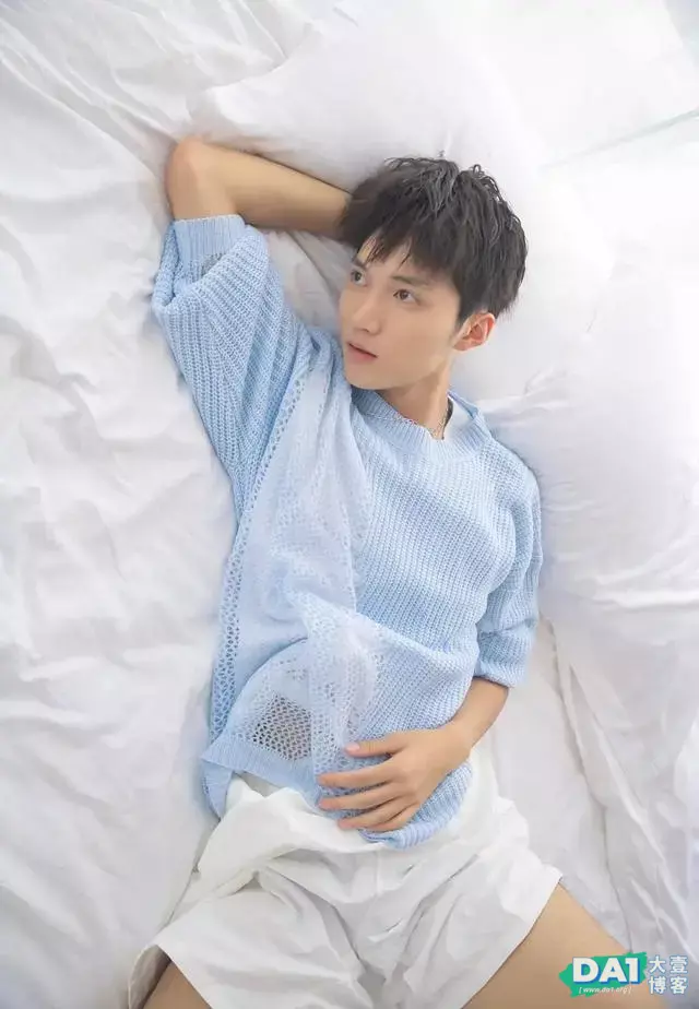 青春阳光,活力开朗的美少年,一张胶原蛋白的脸,年轻就是有型! 青春阳光,活力开朗的美少年,一张胶原蛋白的脸,年轻就是有型!
