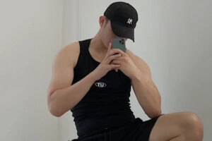 奶凶奶凶的肌肉网红小哥，能奶能狼还超甜的宝藏男孩-大壹博客