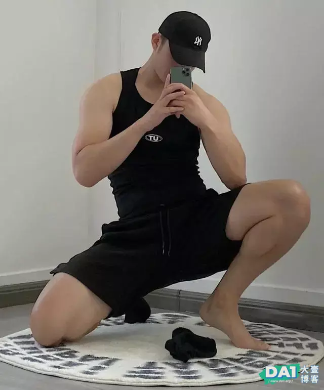 奶凶奶凶的肌肉网红小哥,能奶能狼还超甜的宝藏男孩 奶凶奶凶的肌肉网红小哥,能奶能狼还超甜的宝藏男孩