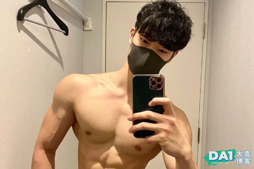 小麦色肌肤，性感的马甲线，戴着口罩自拍都掩盖不了的气质与魅力-大壹博客