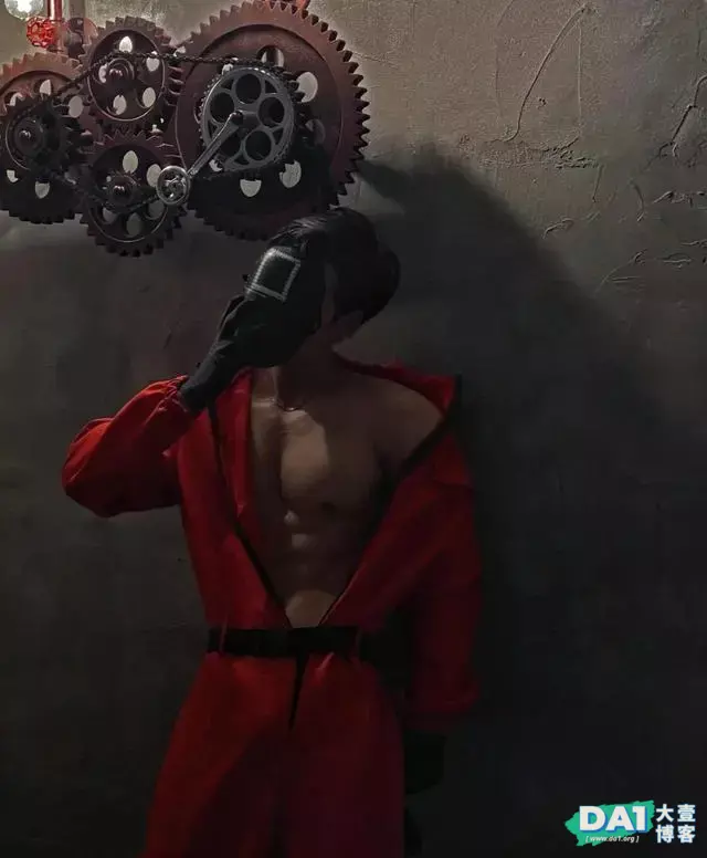 硬汉形象,性感人鱼线,健壮公狗腰,这气质简直就是行走的荷尔蒙 硬汉形象,性感人鱼线,健壮公狗腰,这气质简直就是行走的荷尔蒙