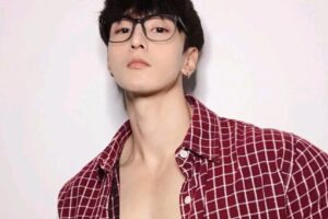 童颜巨肌，倒三角身材，结实又性感的人鱼线，188CM身高体育生！-大壹博客