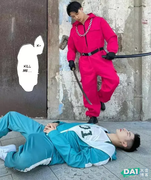 新潮又显时尚的穿衣方式,个性万圣节穿搭少年,粉色显酷更显痞帅 新潮又显时尚的穿衣方式,个性万圣节穿搭少年,粉色显酷更显痞帅