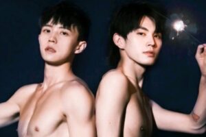 青春帅气、文艺气质男生，没想到脱掉上衣，薄薄的腹肌这么抢眼！-大壹博客