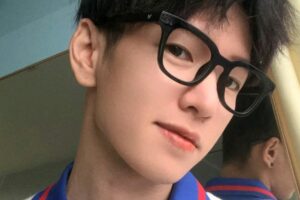 白净、单纯的小哥哥，长相与神态酷似“昊然弟弟”的00后大1少年-大壹博客