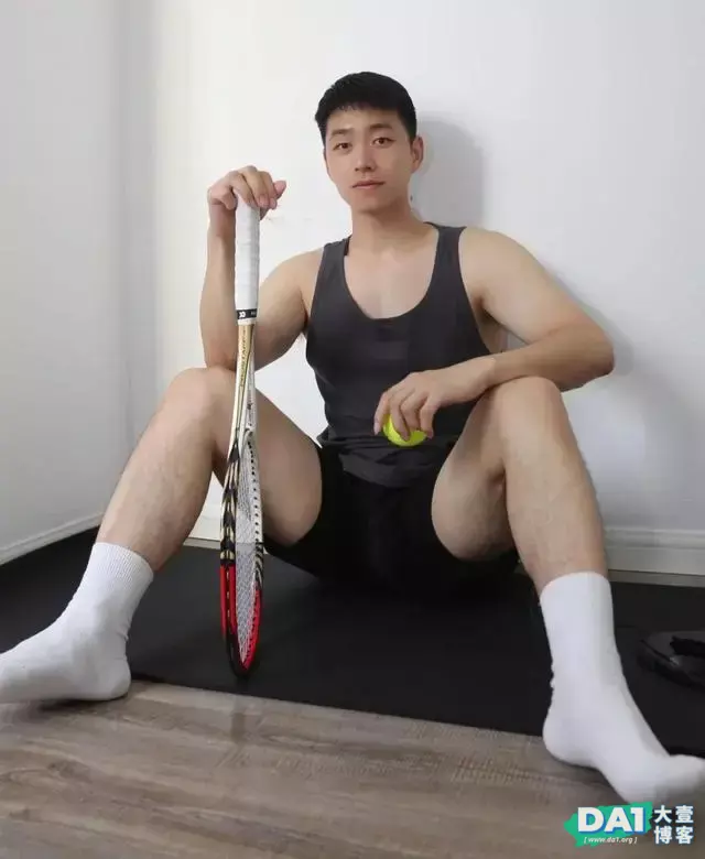 居家斯文小哥哥,清纯可人外形佳,魅力十足有型,谁家男友这样酷 居家斯文小哥哥,清纯可人外形佳,魅力十足有型,谁家男友这样酷