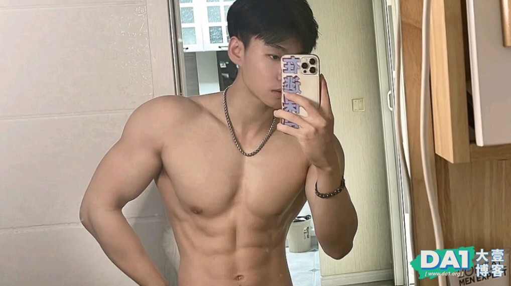 身高185CM运动型体育生，瘦高身材线条竟然这么好看，有点羡慕哦-大壹博客
