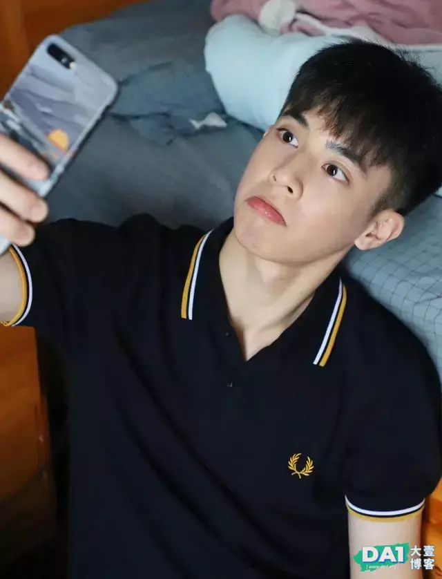 校草级痞帅00后青春少年,神仙颜值小哥哥,看起来很好欺负的样子 校草级痞帅00后青春少年,神仙颜值小哥哥,看起来很好欺负的样子