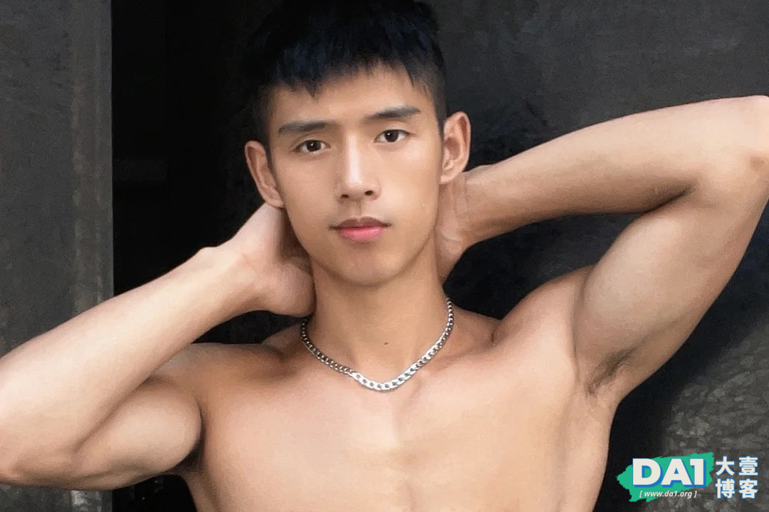 奶凶的肌肉网红小哥，能奶能狼还超甜的宝藏男孩，是你的男友吗？-大壹博客