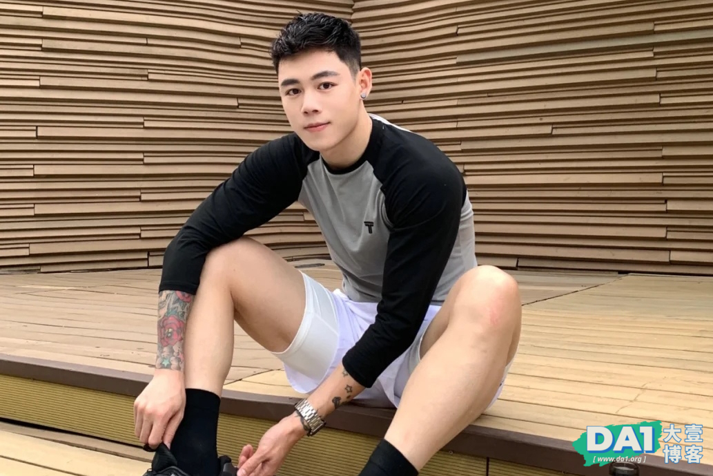 男生初秋晨跑这样穿，果然气质非同一般，好看更显身材与运动范！-大壹博客