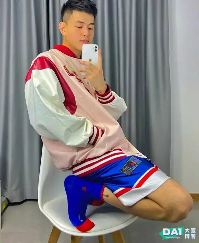 痞帅气质大长腿99年体育生,身高183CM,爱干净的男生,魅力十足 痞帅气质大长腿99年体育生,身高183CM,爱干净的男生,魅力十足
