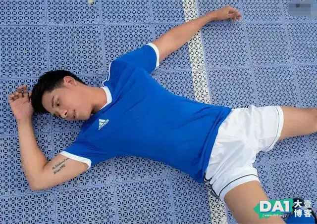 阳光痞帅的英俊体育生小奶狗,每个喜欢运动的男孩子都那么优秀么 阳光痞帅的英俊体育生小奶狗,每个喜欢运动的男孩子都那么优秀么
