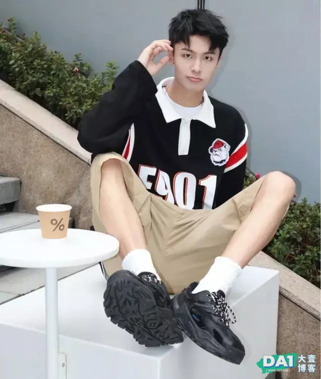 阳光干净帅气少年感十足,男孩子这样穿,让喜欢你的人疯狂心动! 阳光干净帅气少年感十足,男孩子这样穿,让喜欢你的人疯狂心动!