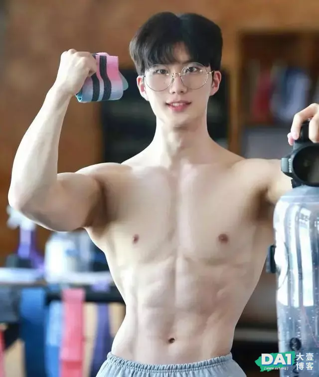 颜值高,身材棒的肌肉小哥哥,难道韩国男生外形都这么让人羡慕吗 颜值高,身材棒的肌肉小哥哥,难道韩国男生外形都这么让人羡慕吗