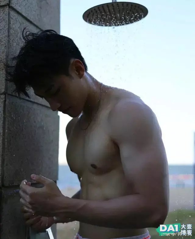 鲜嫩高中生奶狗弟弟,是吃可爱长大的吗? 鲜嫩高中生奶狗弟弟,是吃可爱长大的吗?