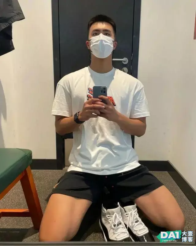身高191CM寸头体育生,阳刚、健壮有活力,运动男孩果然是最帅的 身高191CM寸头体育生,阳刚、健壮有活力,运动男孩果然是最帅的