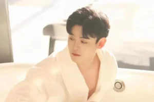 穿浴袍的斯文帅气小奶狗，纯天然无公害的颜值，暖男形象爆棚哦！-大壹博客