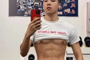 邻家薄肌体育生19岁的阳刚小狼狗,身材健硕,网友直呼直接被电到-大壹博客