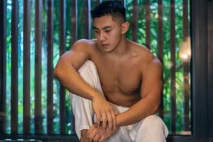 高颜值英俊肌肉小奶狗,刚铁直男的身材,结实有力量更有男人味!-大壹博客