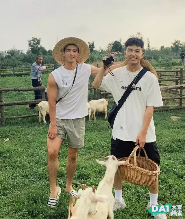 生活在乡间的小哥哥,青春阳光,奶味十足,农材最靓的仔很可爱哦 生活在乡间的小哥哥,青春阳光,奶味十足,农材最靓的仔很可爱哦