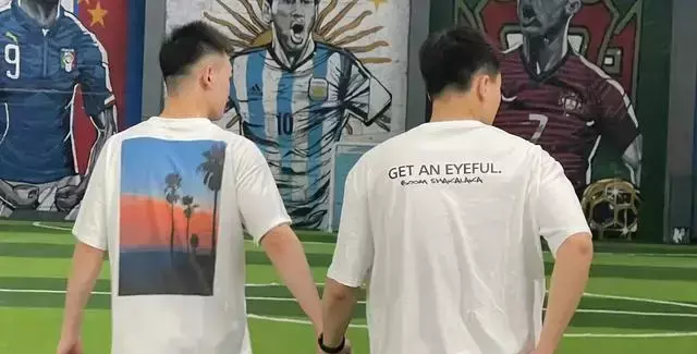 一个男孩这样跟你告白,就不要放开他的手 一个男孩这样跟你告白,就不要放开他的手