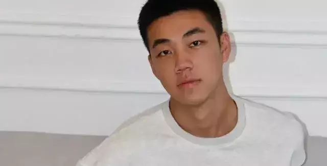 我的初任男朋友,这样认识,这样分的 我的初任男朋友,这样认识,这样分的