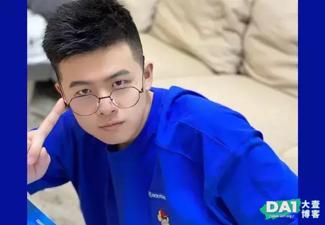 网恋,到底要不要先看照片 网恋,到底要不要先看照片