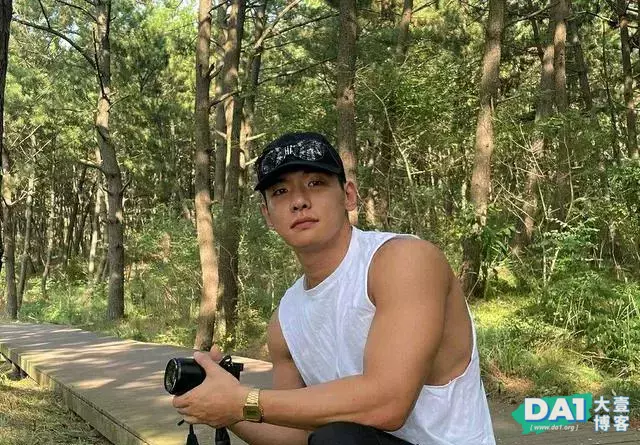 不同年纪男孩的聊天方式,你在哪个年龄段 不同年纪男孩的聊天方式,你在哪个年龄段