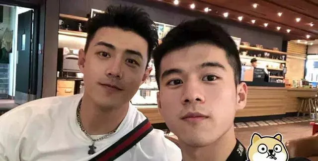 高考状元赚钱之后却选择流露街头,每个人的幸福定义都不一样 高考状元赚钱之后却选择流露街头,每个人的幸福定义都不一样