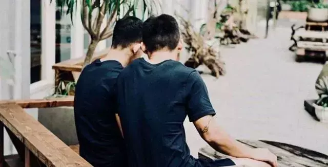 一个交往8个对象的海王,老实人得看,避开海王 一个交往8个对象的海王,老实人得看,避开海王