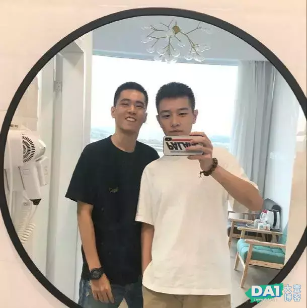 高颜值室友二,羡慕他们的爱情 高颜值室友二,羡慕他们的爱情