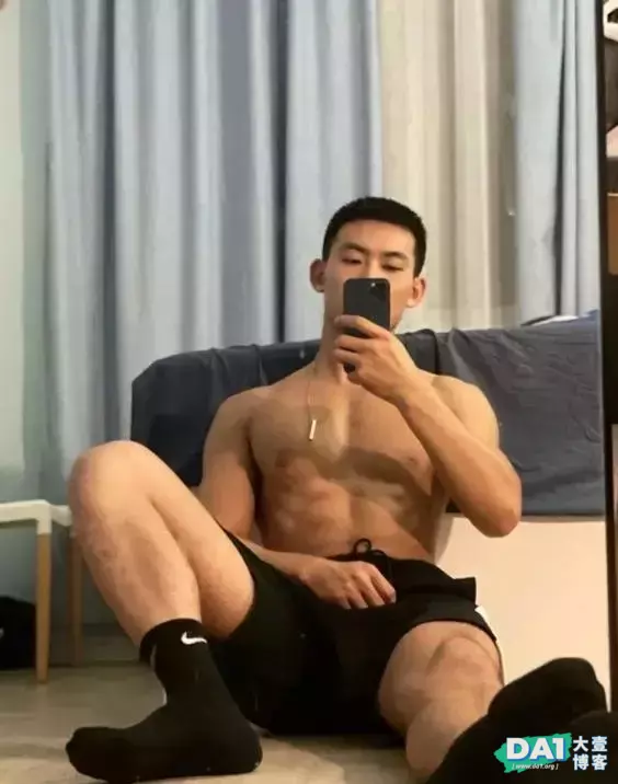 辨别男生是不是直男,看这些 辨别男生是不是直男,看这些