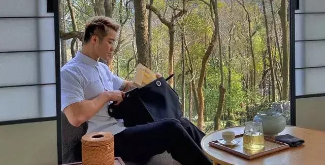 人生的意义只在于这里 人生的意义只在于这里