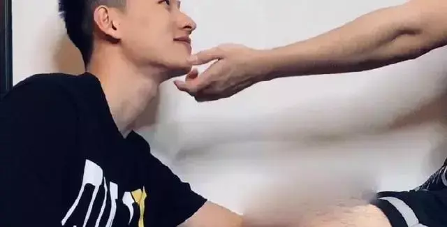 愿意亲吻你这个地方的人,一定很爱你 愿意亲吻你这个地方的人,一定很爱你
